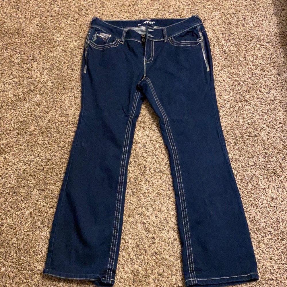 Short & sexy series (16) bootcut NWOT